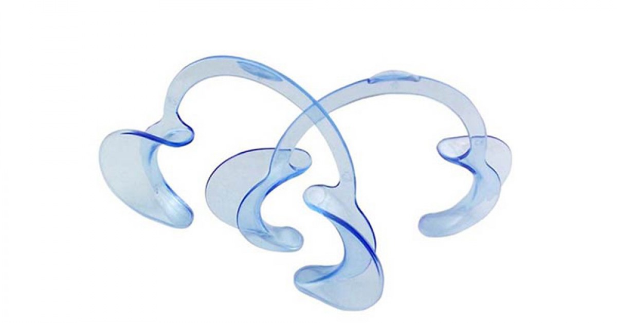 C Type Cheek Retractor